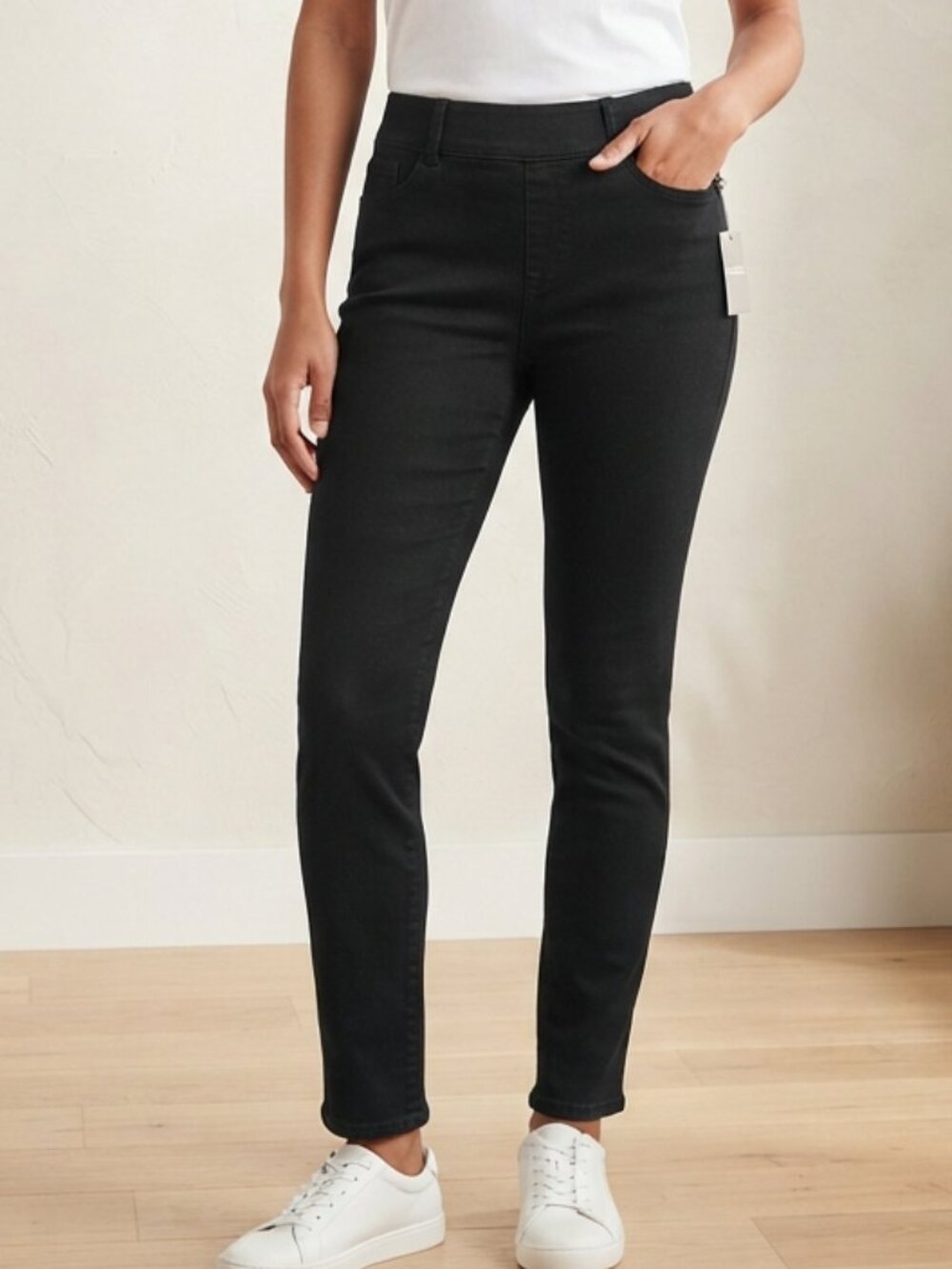 NWT Chicos black denim pull on stretch denim jeggings 10